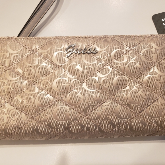 Guess Wallet - Picture 2 of 7